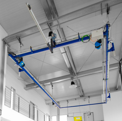 APACHE flying forklift 2.0 as ceiling construction