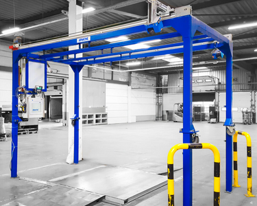 APACHE portal movable in a hall